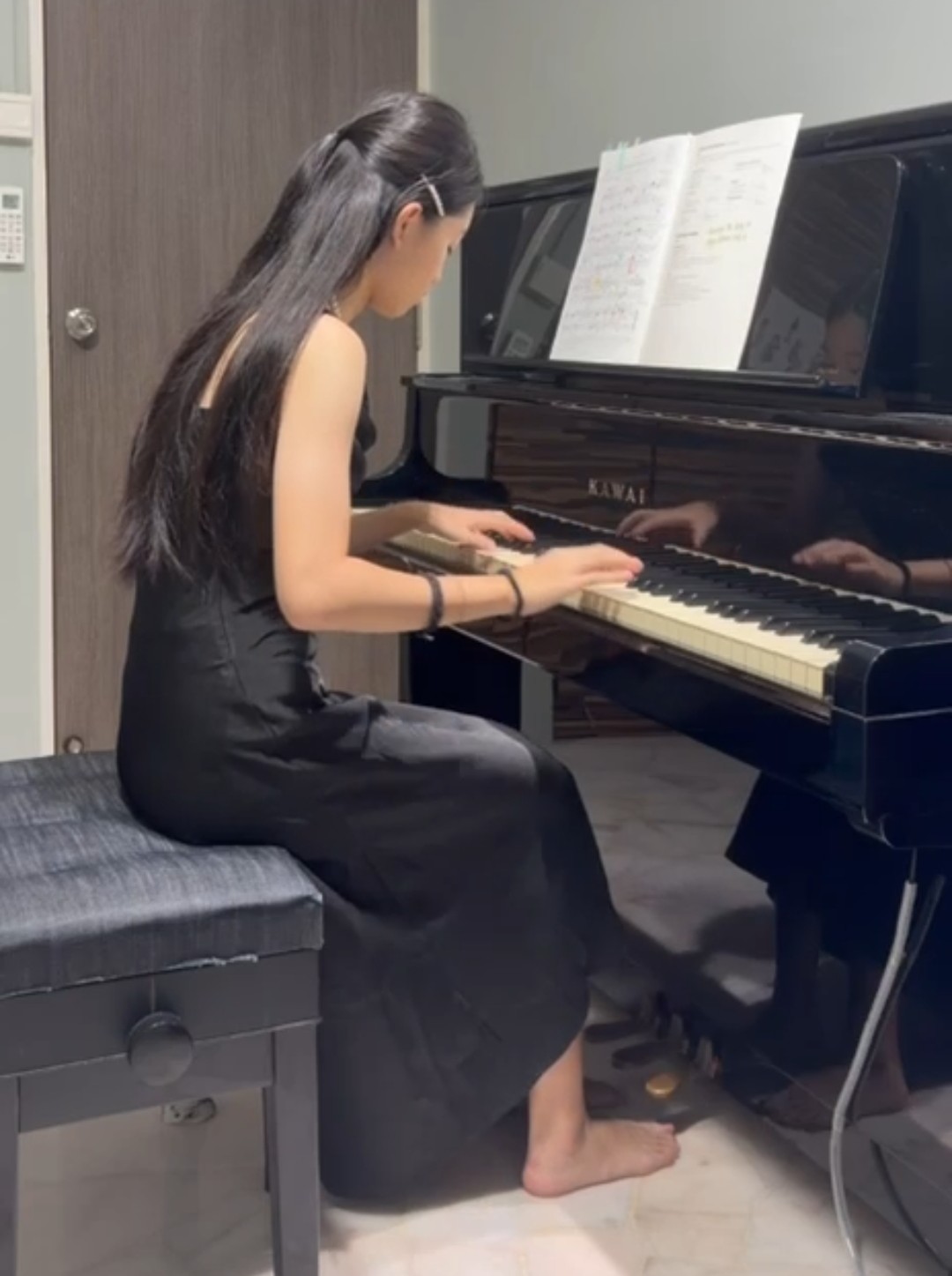 Piano lesson in progress